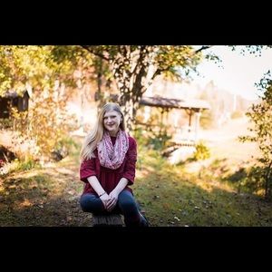 Meet your Posher, Lauren